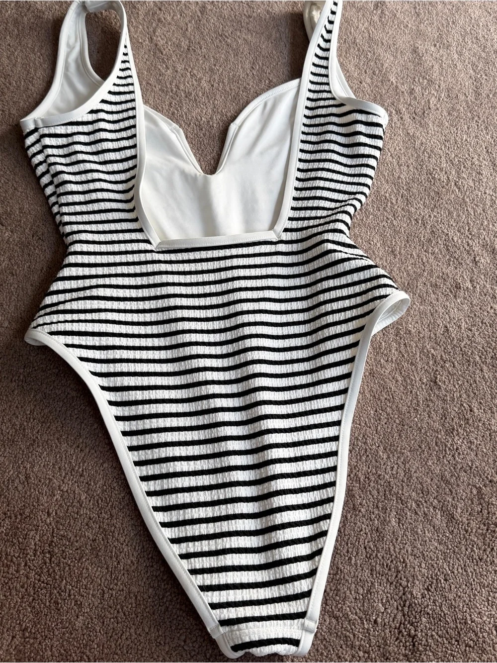 L Space Coco Classic black white one piece swimsuit sz Large